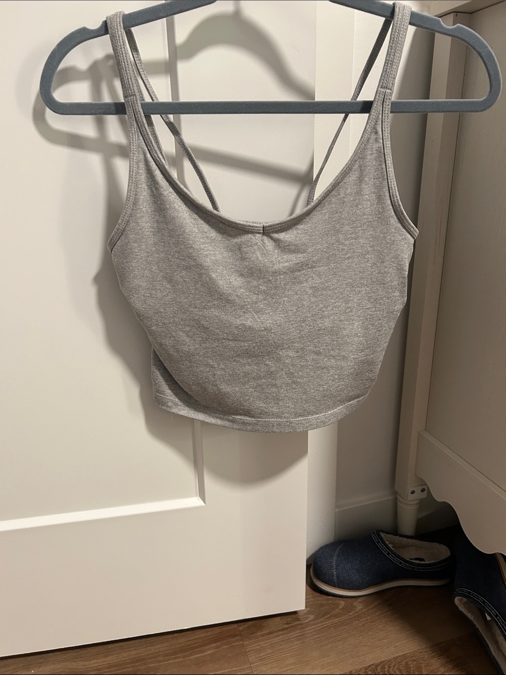 Vuori Heather Gray Seamless Cropped Tank